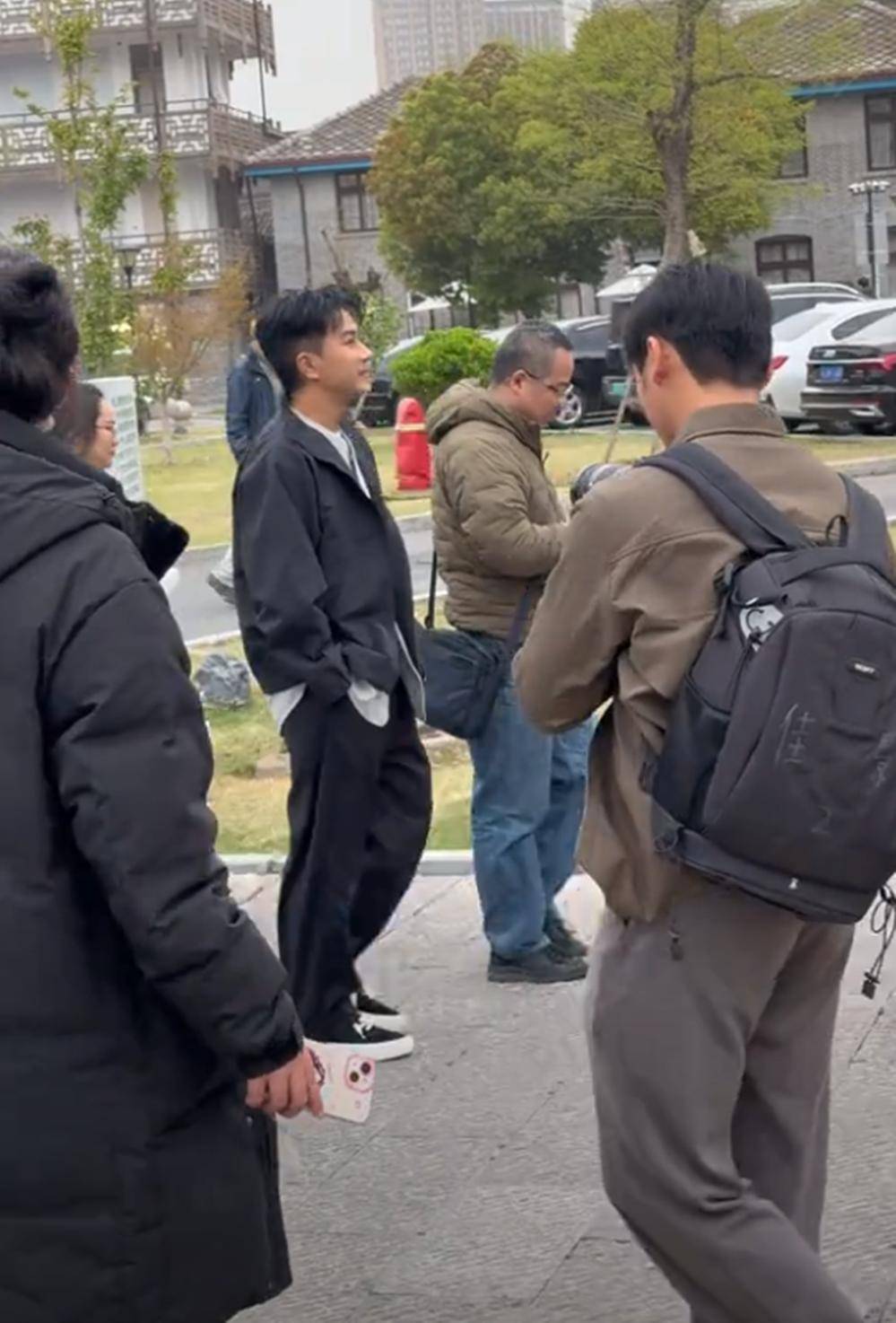 的抗老51岁刘恺威在网友镜头下硬帅麻将胡了不得不佩服港台明星比内地(图6)