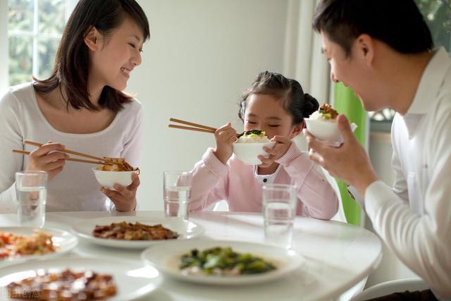 健康三款早餐不宜吃揭秘“胃好”之道麻将胡了255年胃病难题解!关注胃(图2) 健康三款早餐不宜吃揭秘“胃好”之道麻将胡了255年胃病难题解!关注胃(图2)